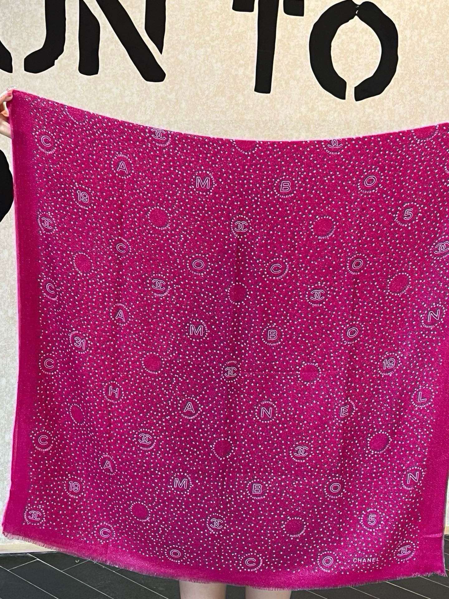 CC Scarf 200 CM In Dark Pink Polka Dot Cashmere 274119