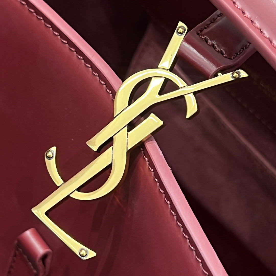 Le 37 Bucket Bag 20cm Red Gold Cowhide