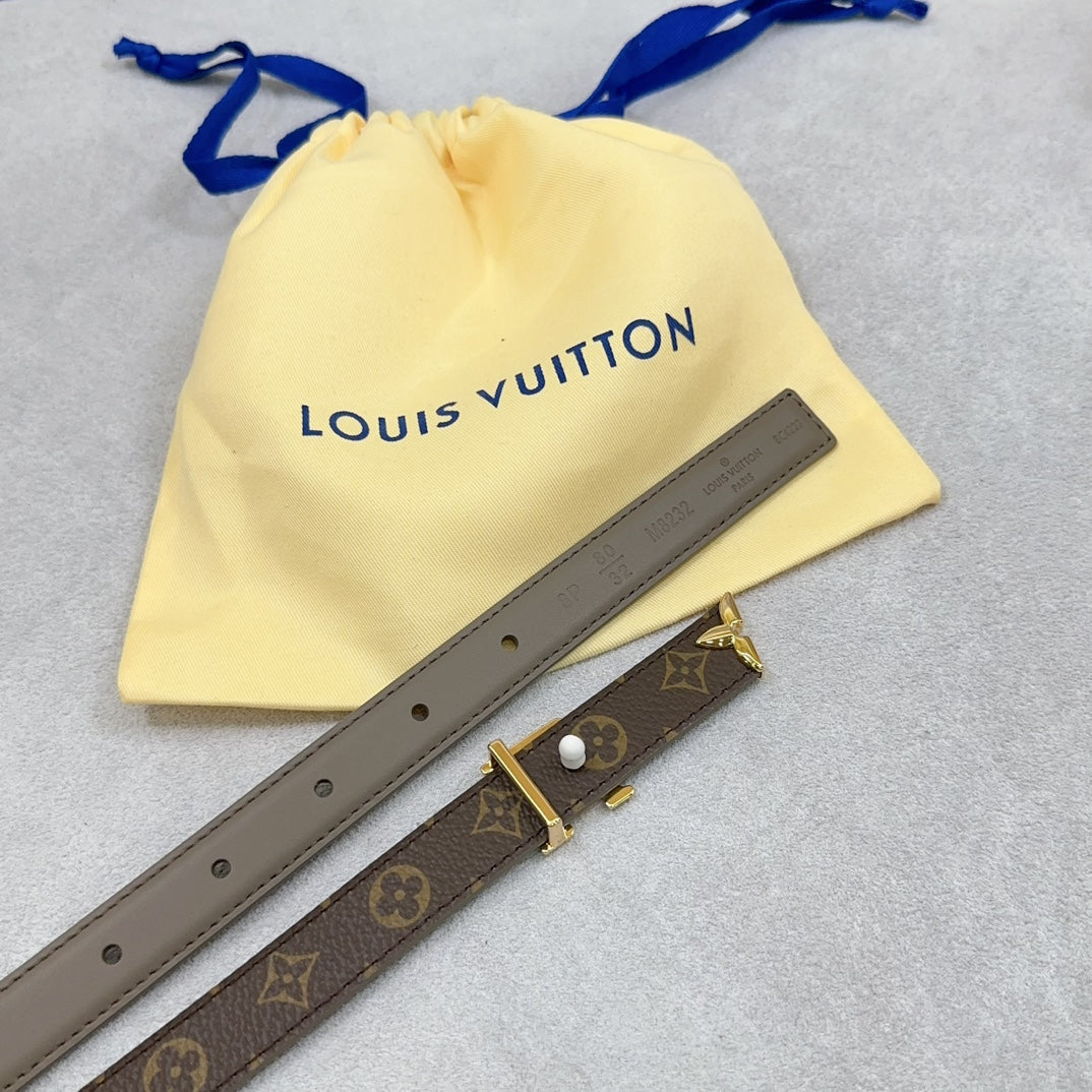 Pretty LV 20mm Reversible Belt Grey Calfskin