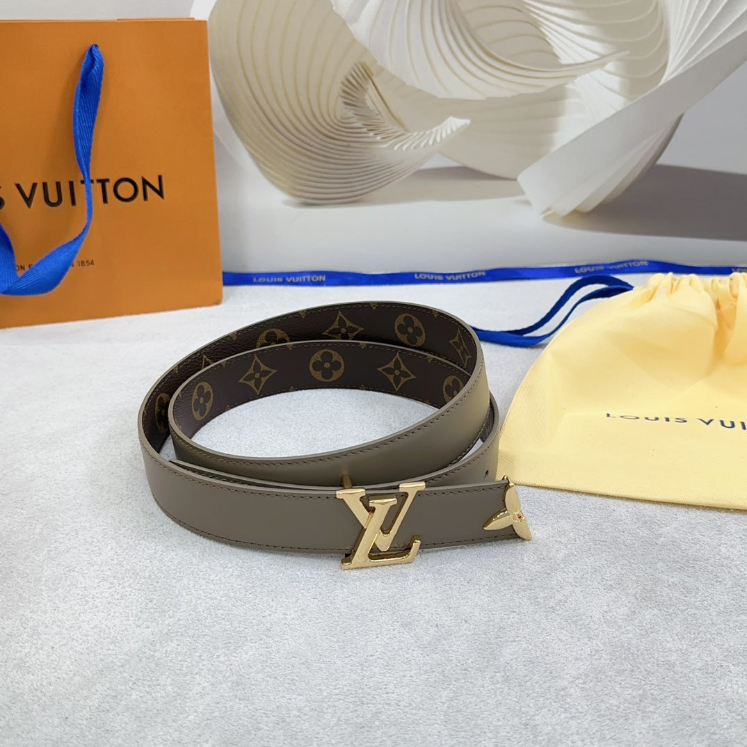 Pretty LV 30mm Reversible Belt Grey Calfskin