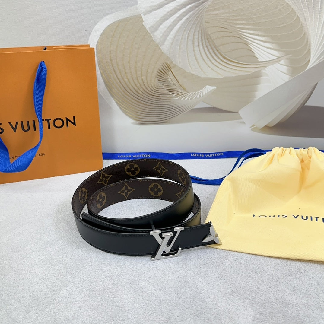 Pretty LV 30mm Reversible Belt Black Calfskin Silver Buckle