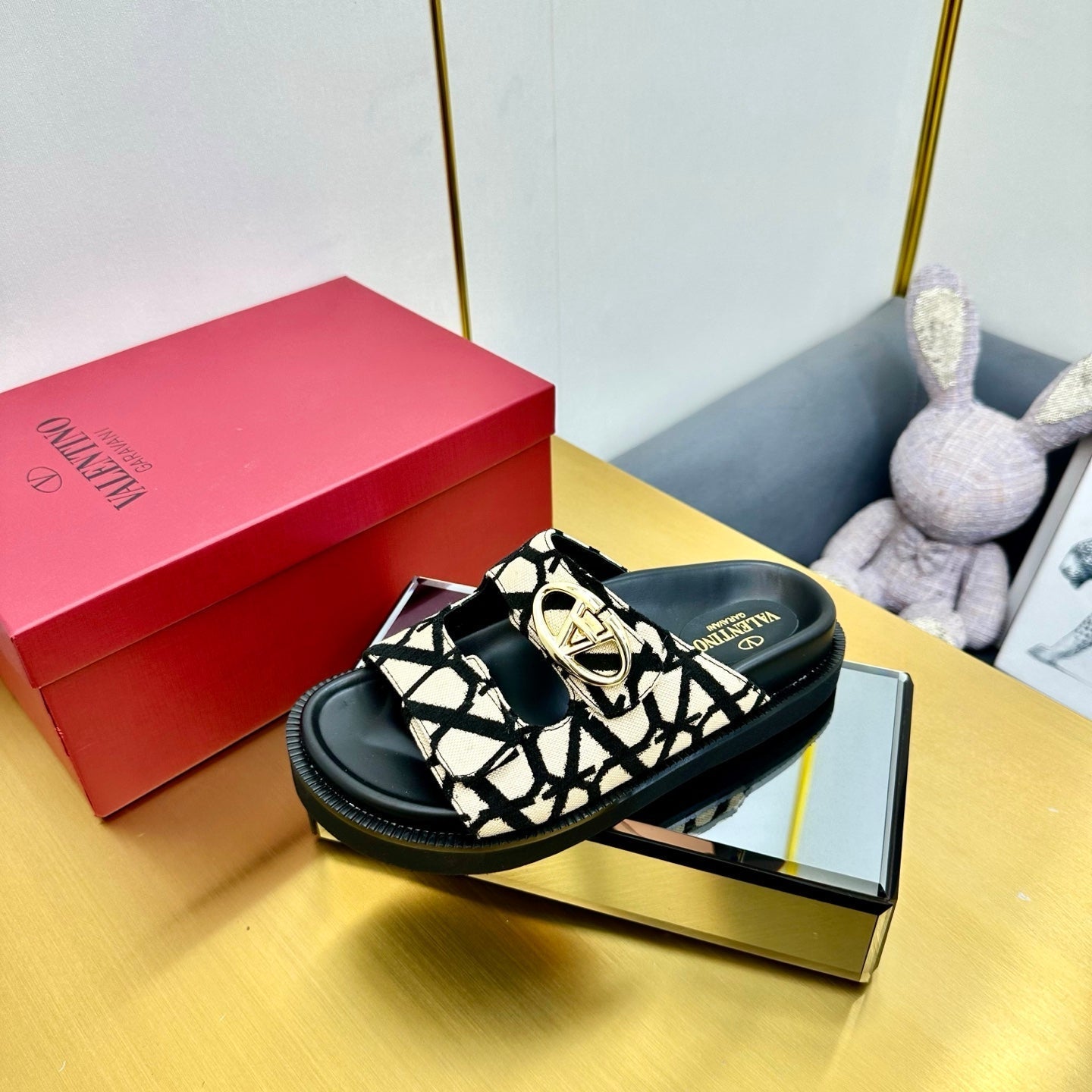 VT 25 Platform Sandals Black Beige Slippers Cowhide