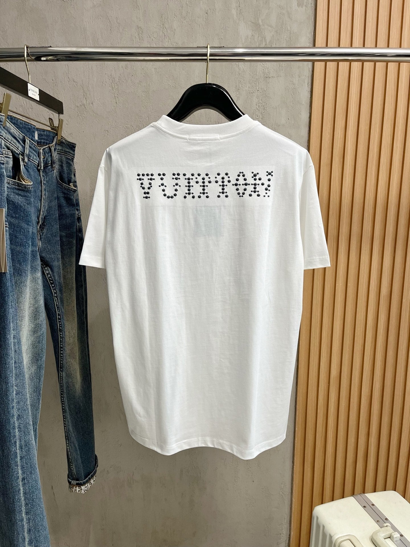 LV T-SHIRT IN WHITE PURE COTTON WITH EMBROIDERED LOGO 238773