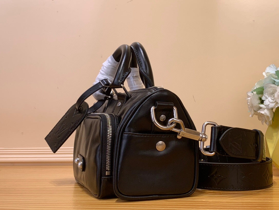 LV Keepall Bandouliere 25 Jmlt Black Calfskin 205345