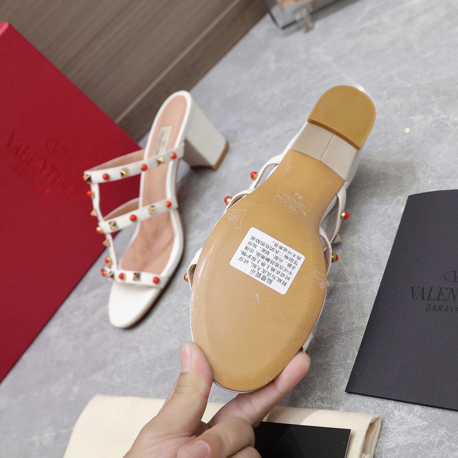 VT 25 Rockstud Heeled Sandals White Sheepskin 289665