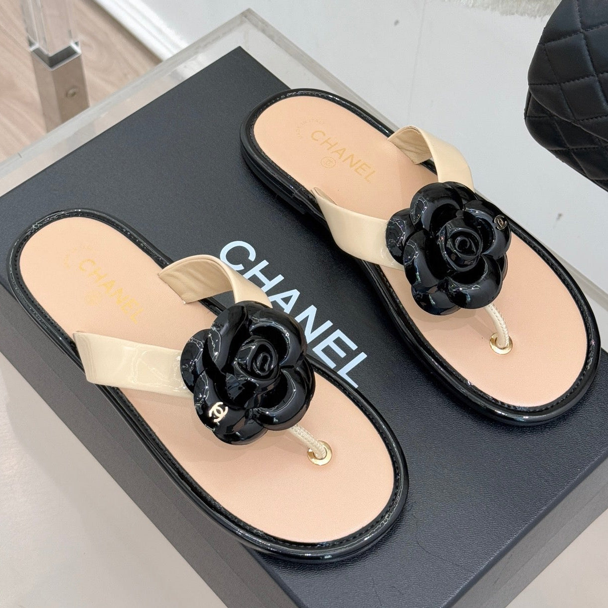 CC 26 Camellia Thong Sandal Beige mix Black Sheepskin 609999