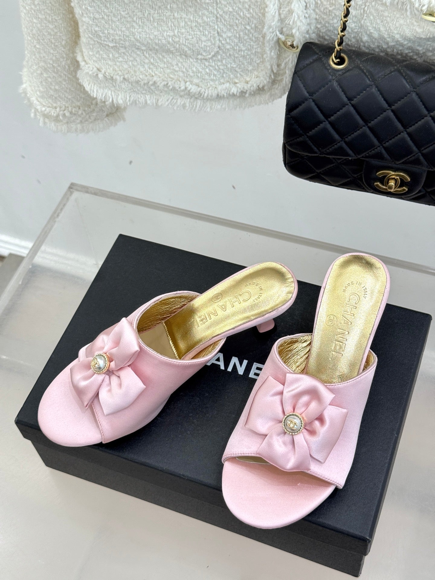 CC 26 Bow Sandal 55mm Pink Gold Satin Sheepskin 609804