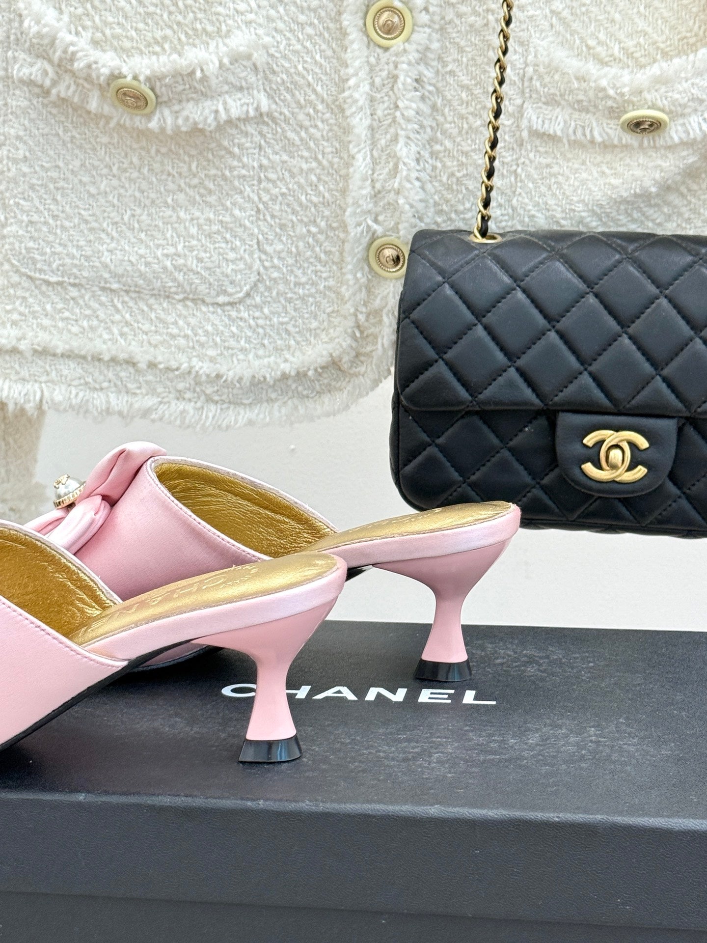 CC 26 Bow Sandal 55mm Pink Gold Satin Sheepskin 609804