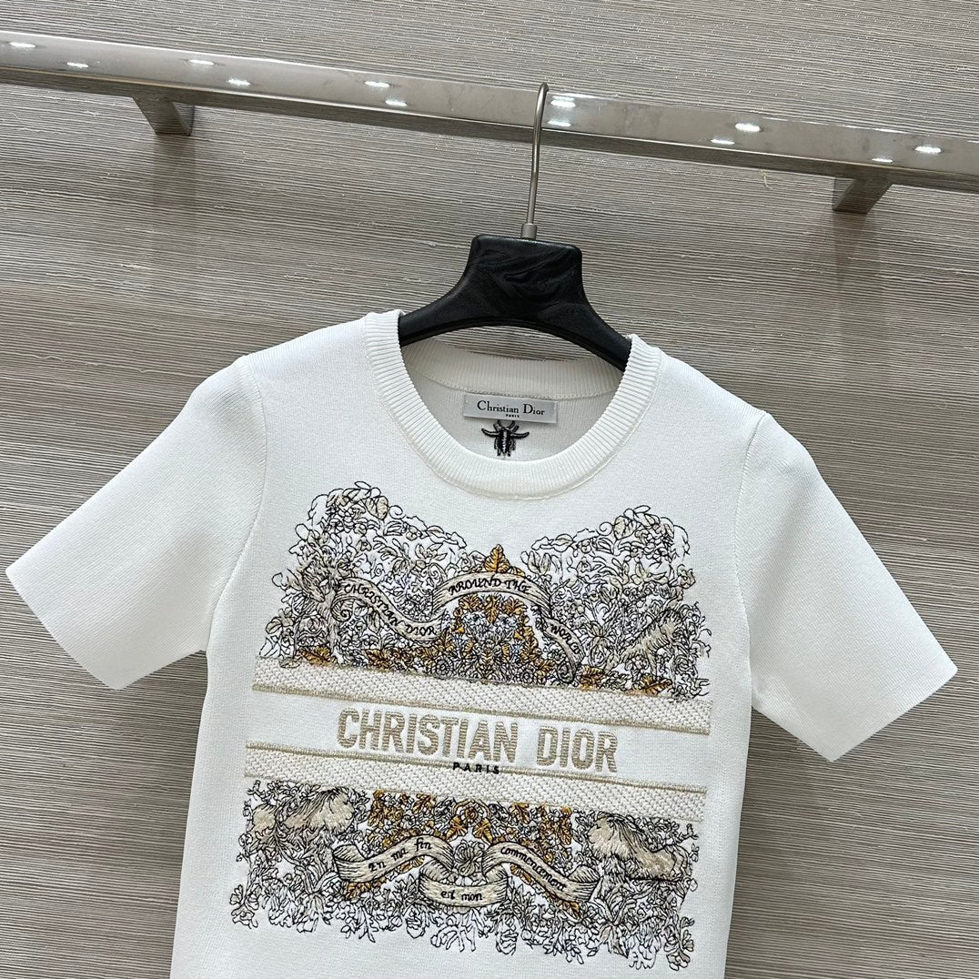 CD 25 Star Embroidery Knitted Short-sleeved Top White Tencel Wool