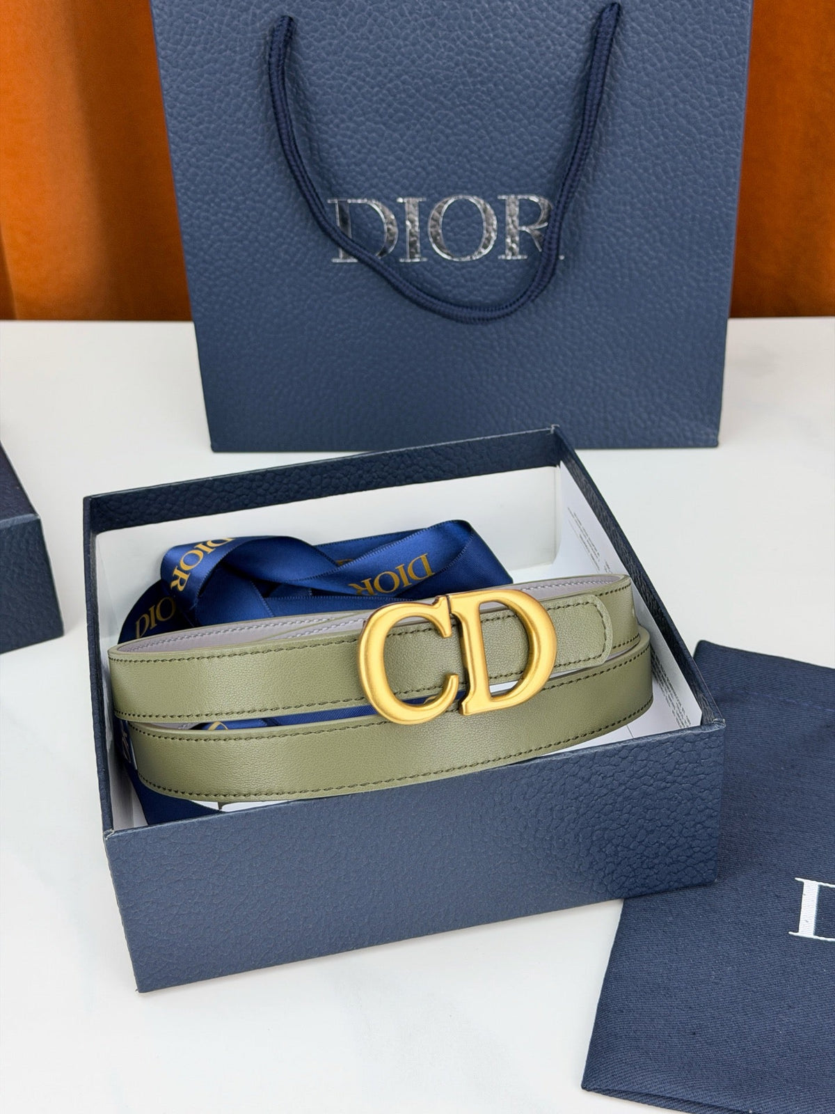 Dior 2026 30 Montaigne Reversible Belt 20mm Calfskin