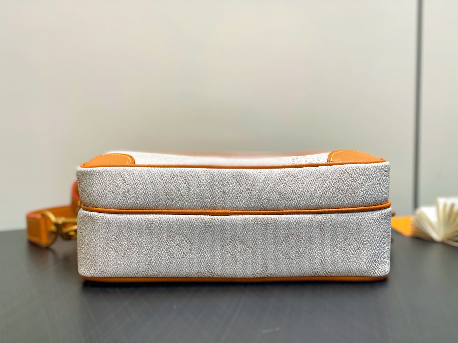 LV Nil 25cm Grey Brown Monogram Canvas