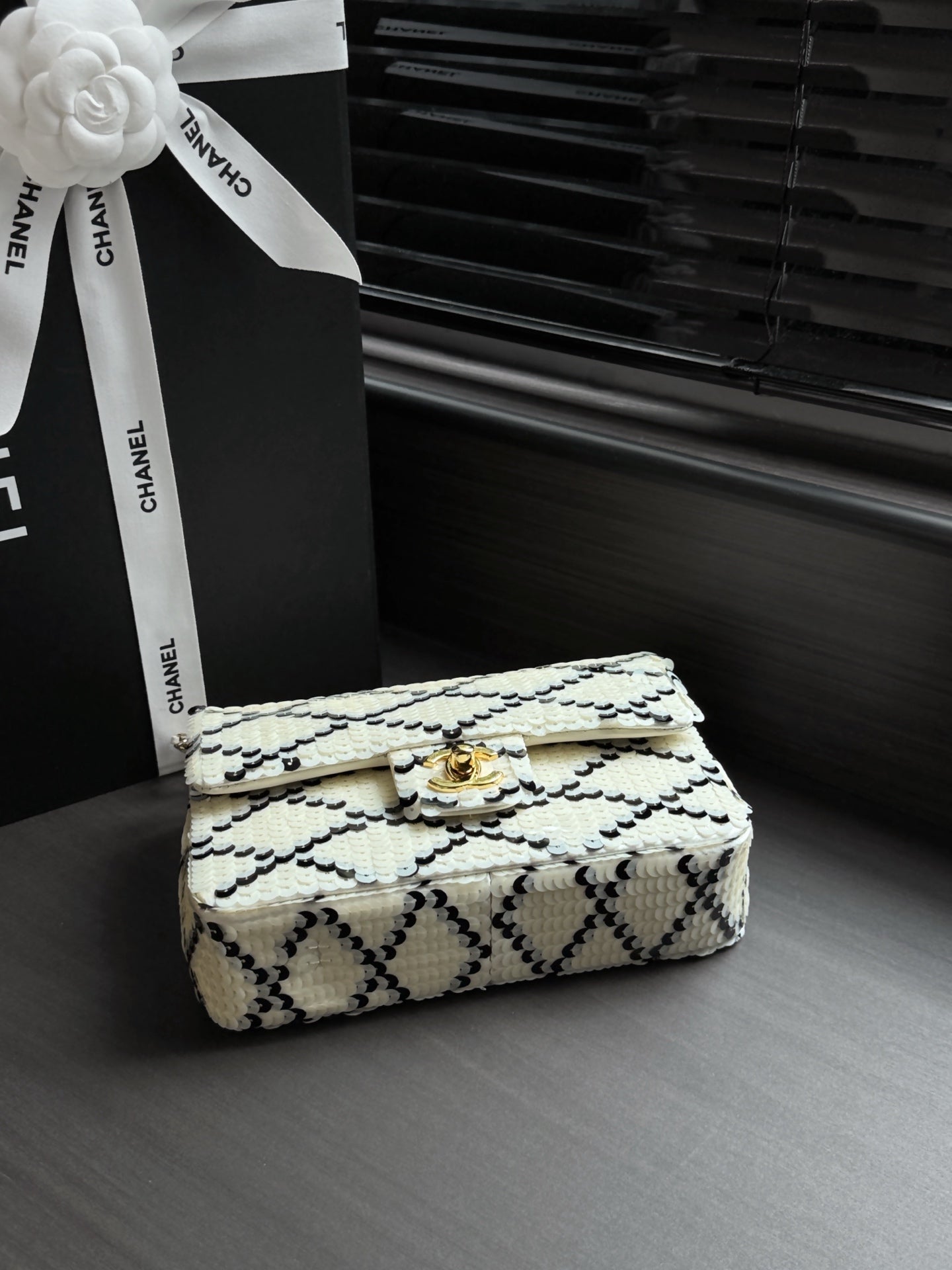 Chanel 2026 Sparkling Sequined Bag 21cm Leather