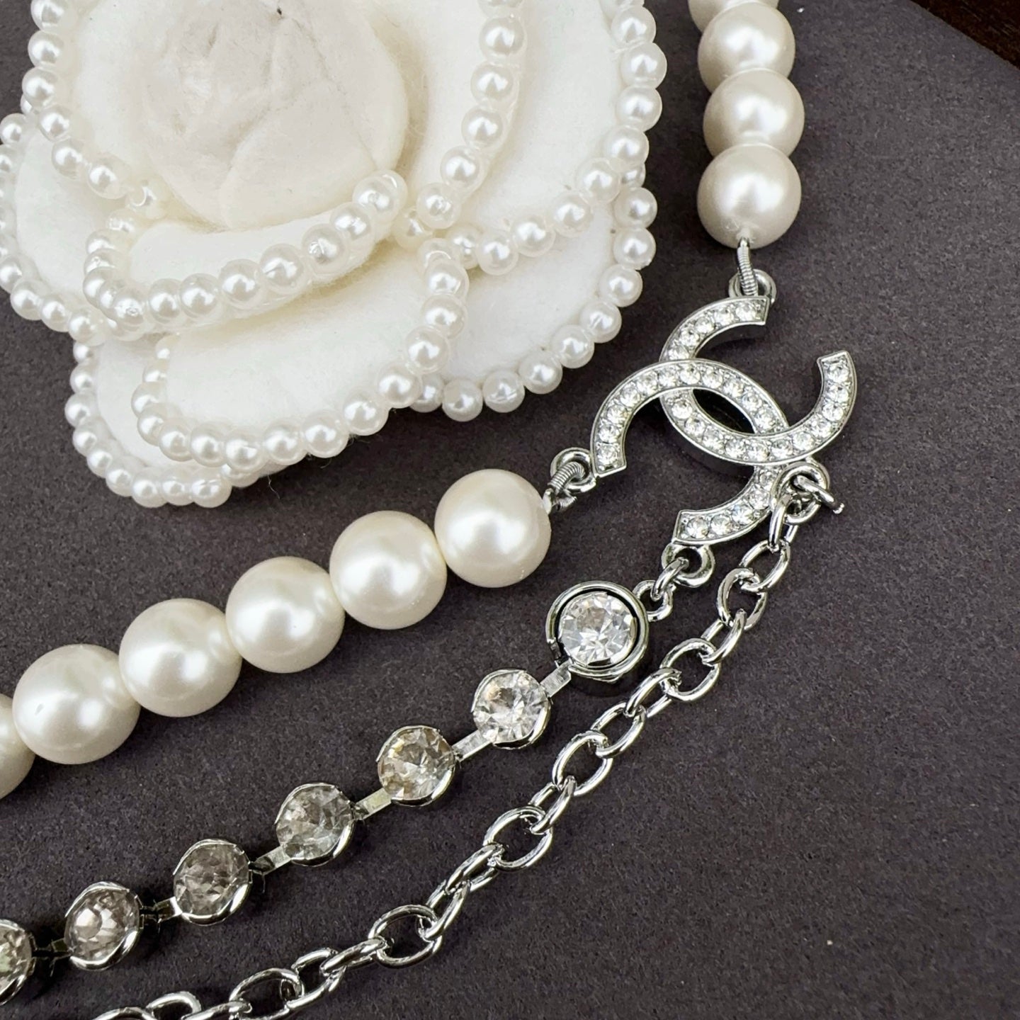Chanel 2026 Pearl CC Bow Rhinestone Waist Chain Belt 202586