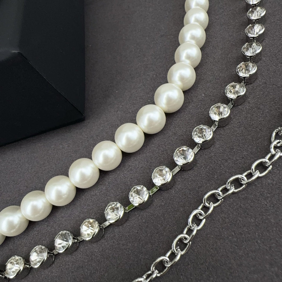 Chanel 2026 Pearl CC Bow Rhinestone Waist Chain Belt 202586