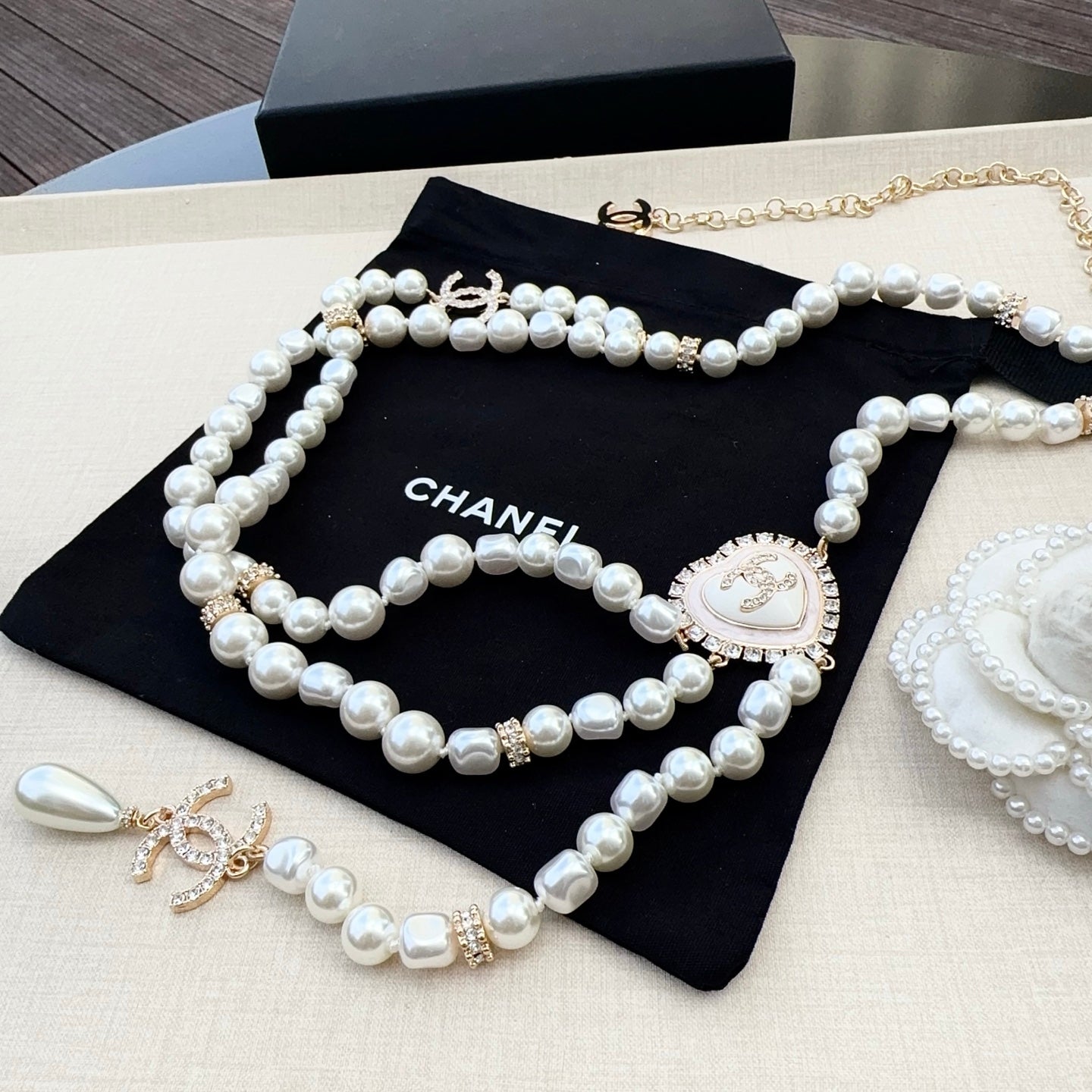 Chanel 2026 Pearl Crystal Resin CC Heart Belt