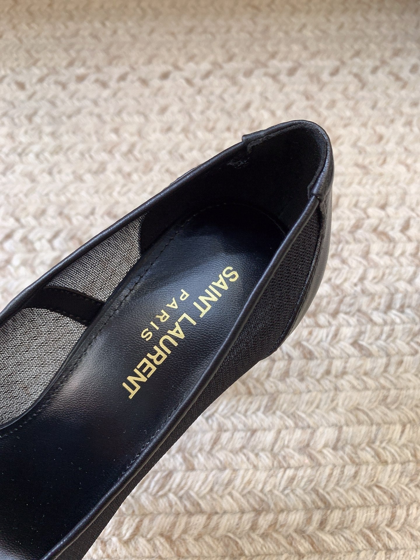 NORMA PUMPS IN BLACK MESH