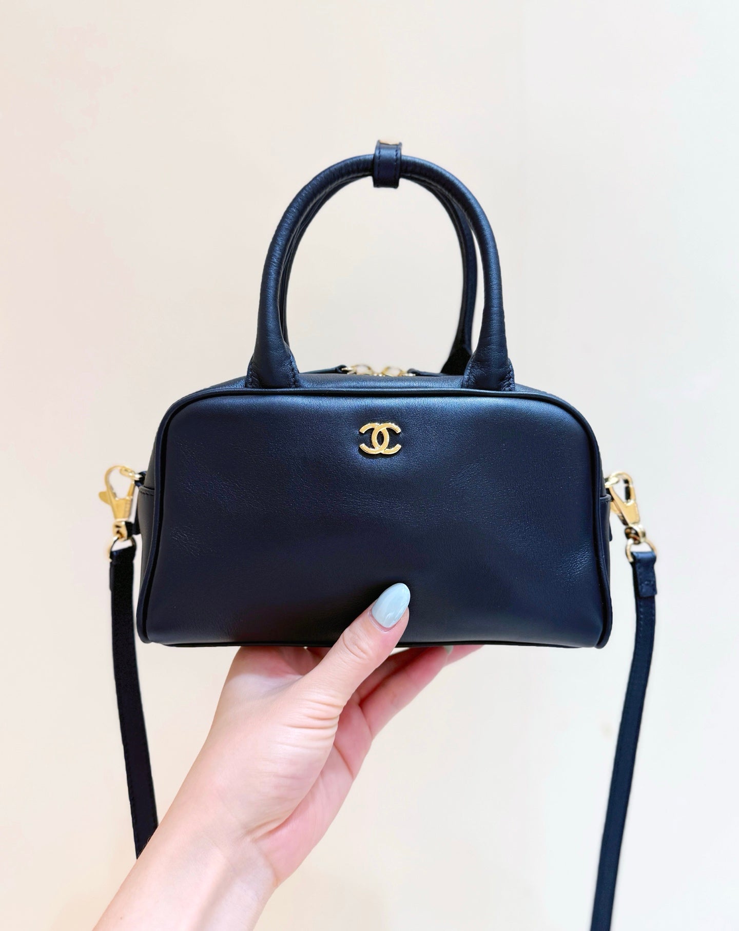 Chanel 2026 Retro Mini Bowling Bag 21cm Black Calfskin
