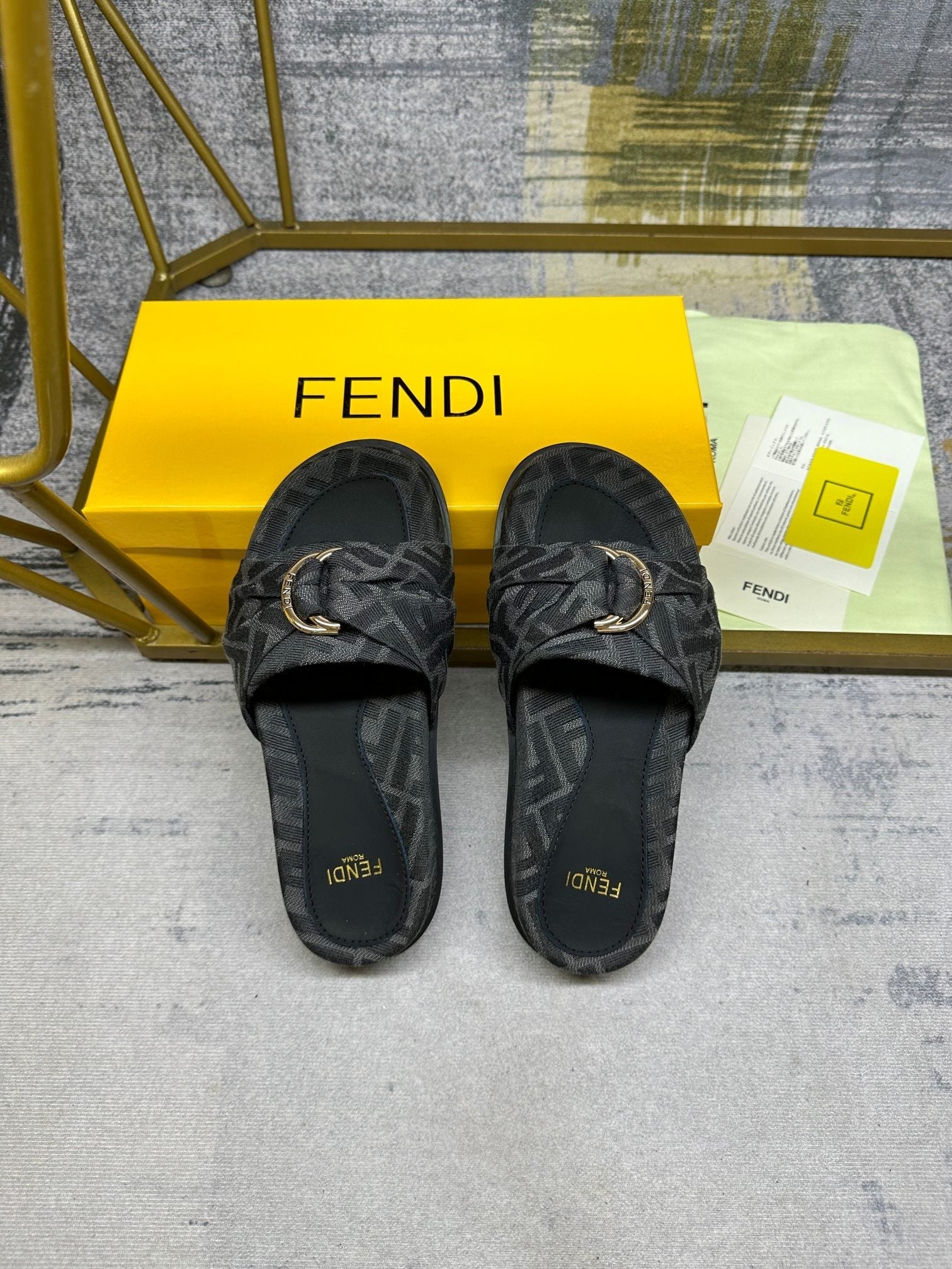 FF Feel 10 Black FF jacquard Slide