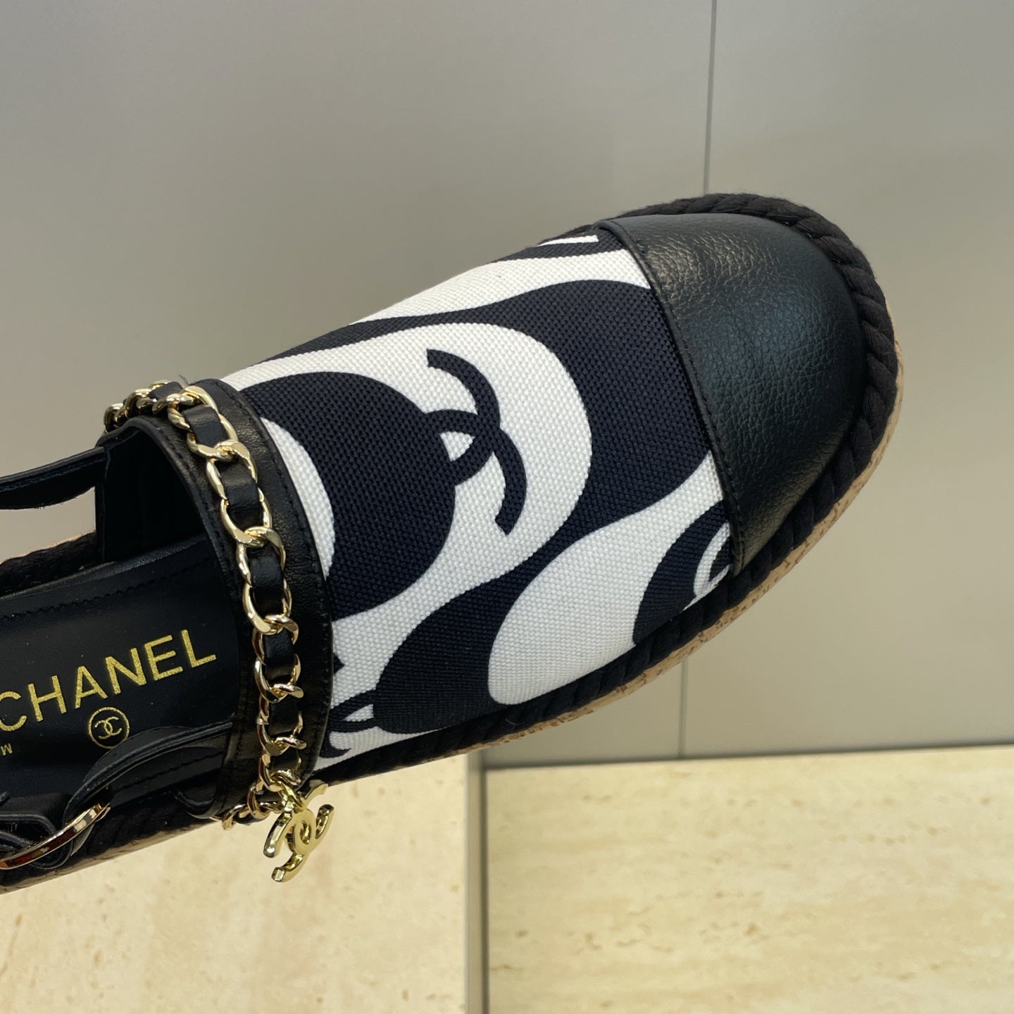 CC 26 Slingback Espadrilles Black Sheepskin Canvas 607462