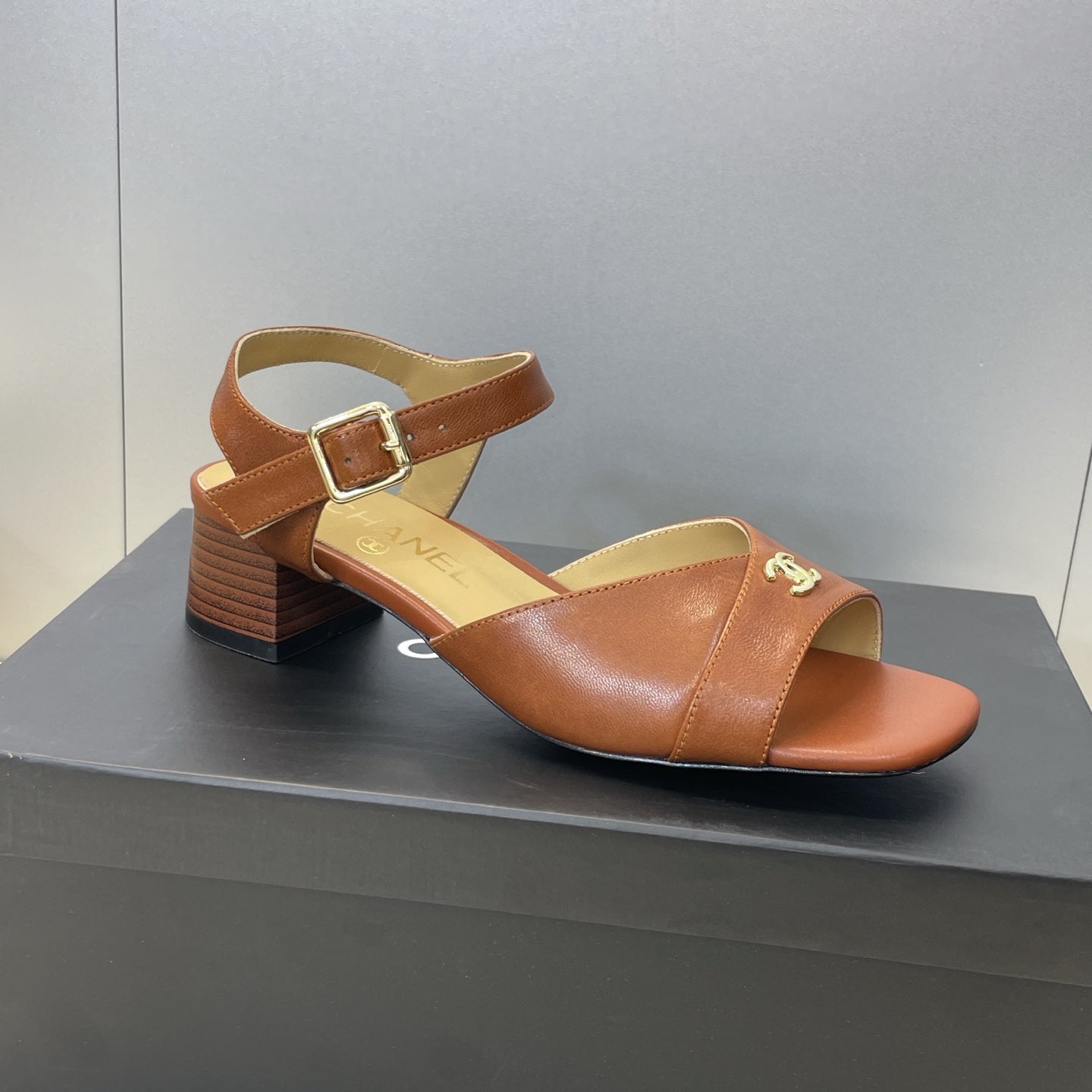 CC 26 Heeled Sandal 45mm Brown  Beige Sheepskin 607474