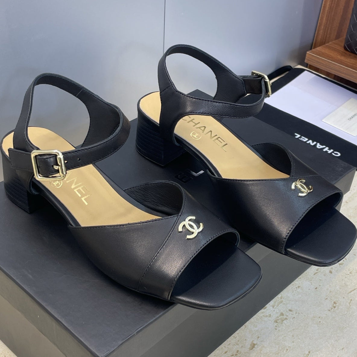 CC 26 Heeled Sandal 45mm Black Beige Sheepskin 607476