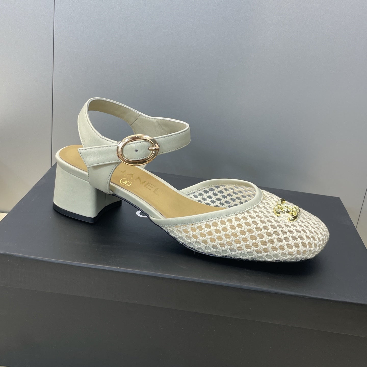 CC 26 Slingback Pump 45mm White Beige Mesh Sheepskin 607482