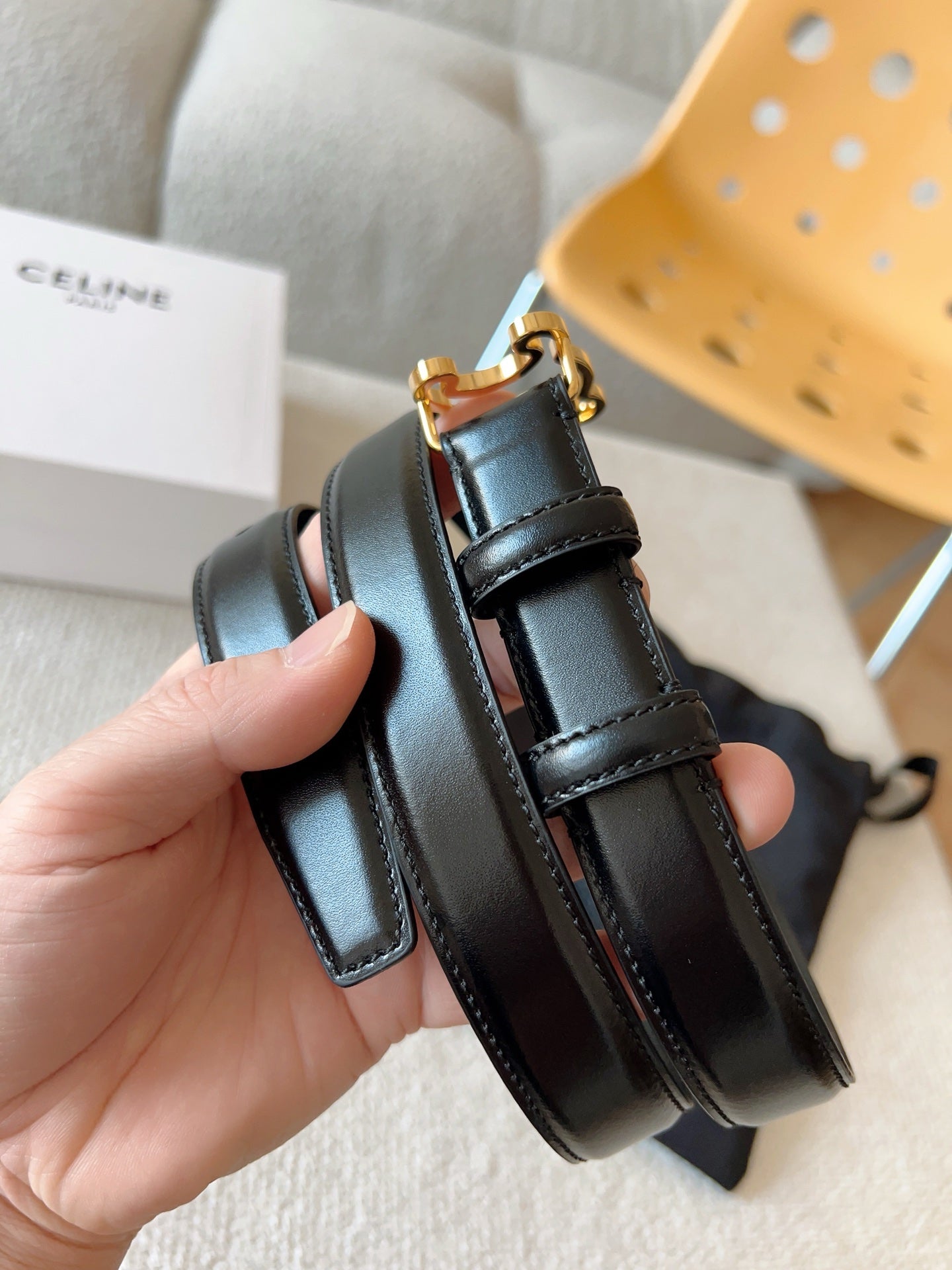 CL Gold 25mm Triomphe Enamel Black Cowhide 607413