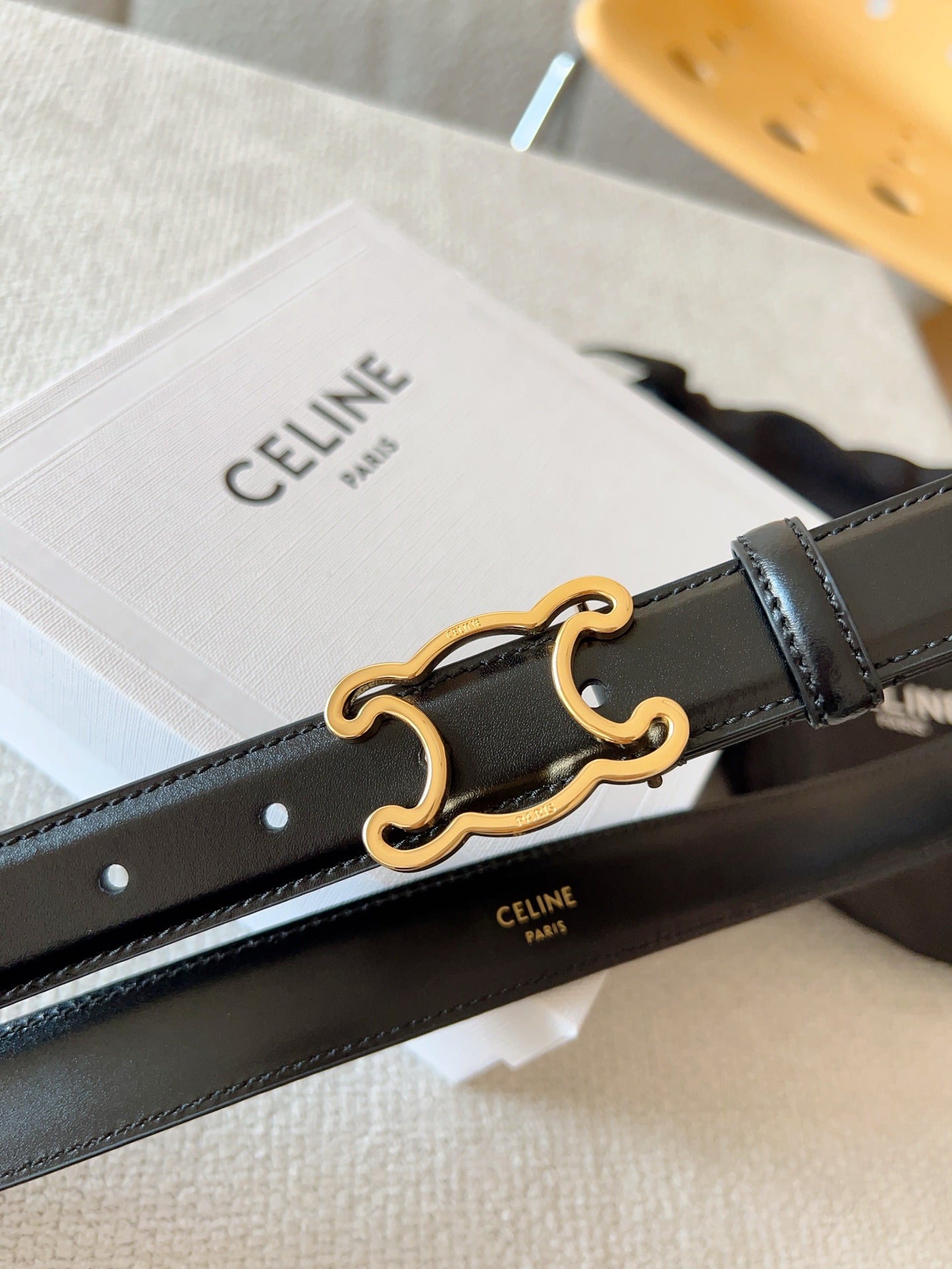 CL Gold 25mm Triomphe Enamel Black Cowhide 607413