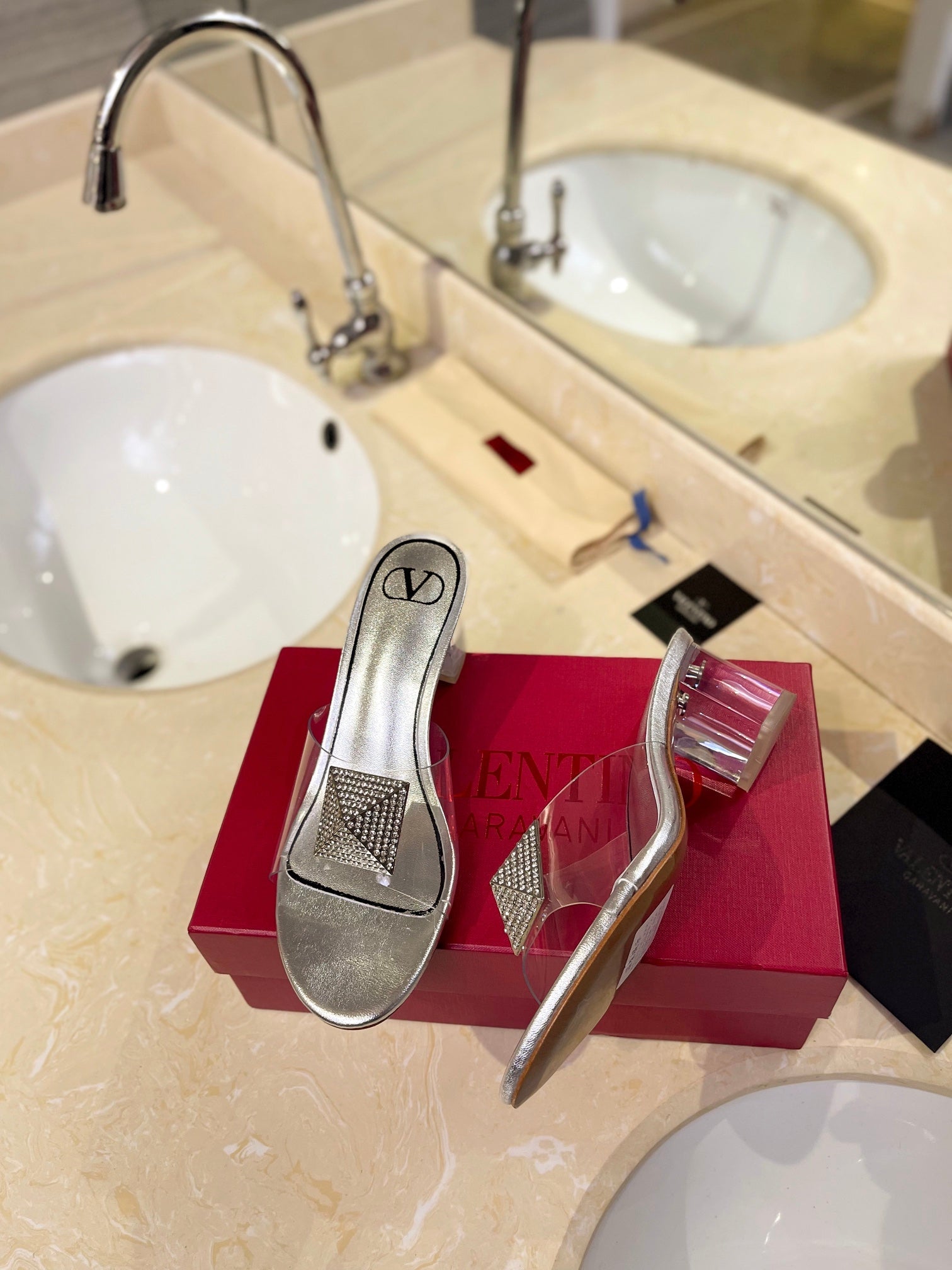 HIGH MULE 60MM IN SILVER SHEEPSKIN AND TRANSPARENT PVC