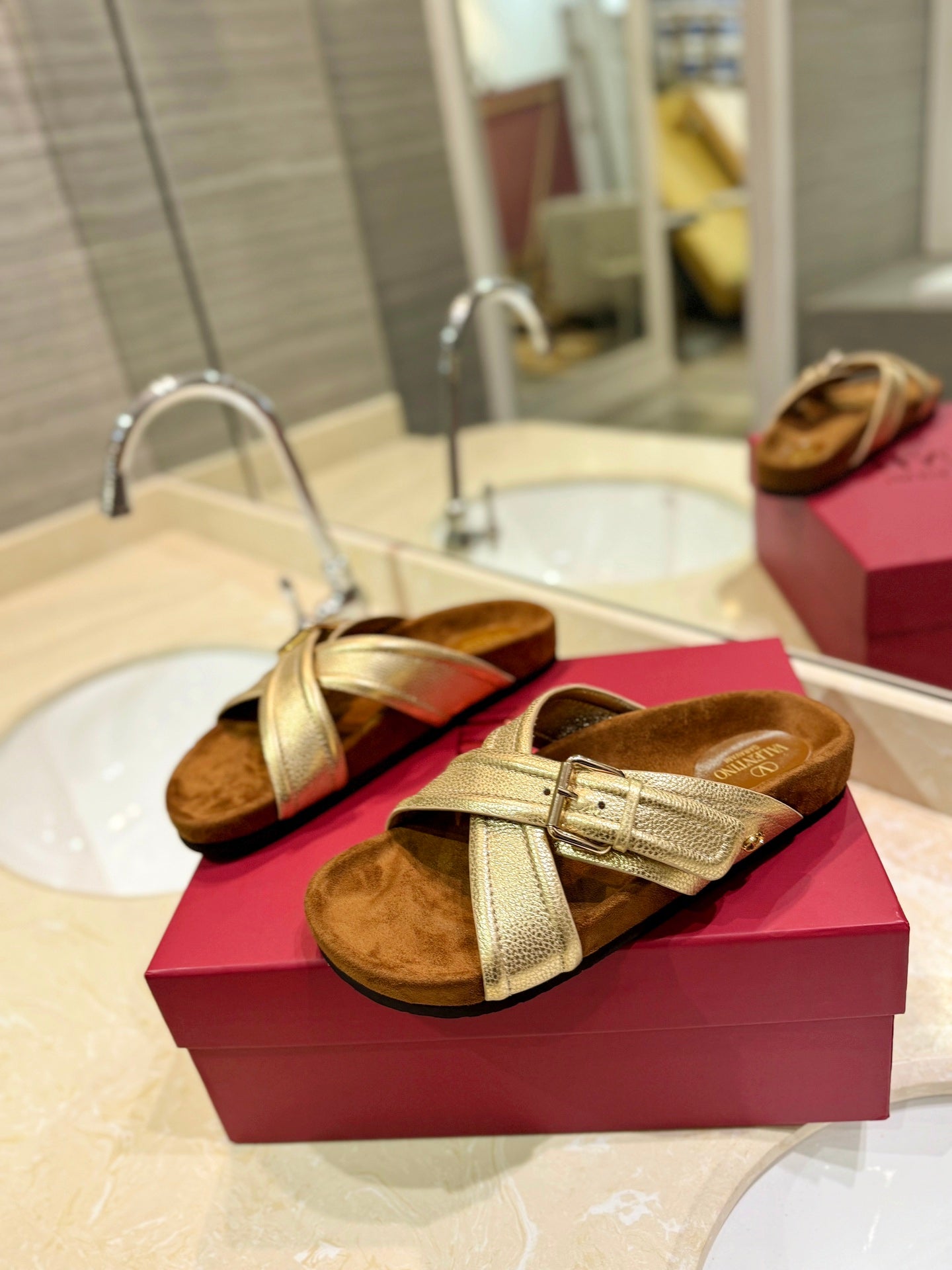 CROSSOVER - STRAP GOLD CALFSKIN SLIDE