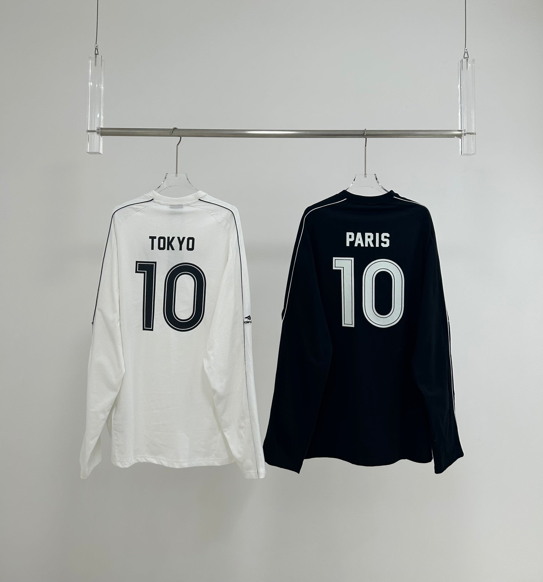 Balenciaga - Manchester United embroidered long sleeve t-shirt 0036