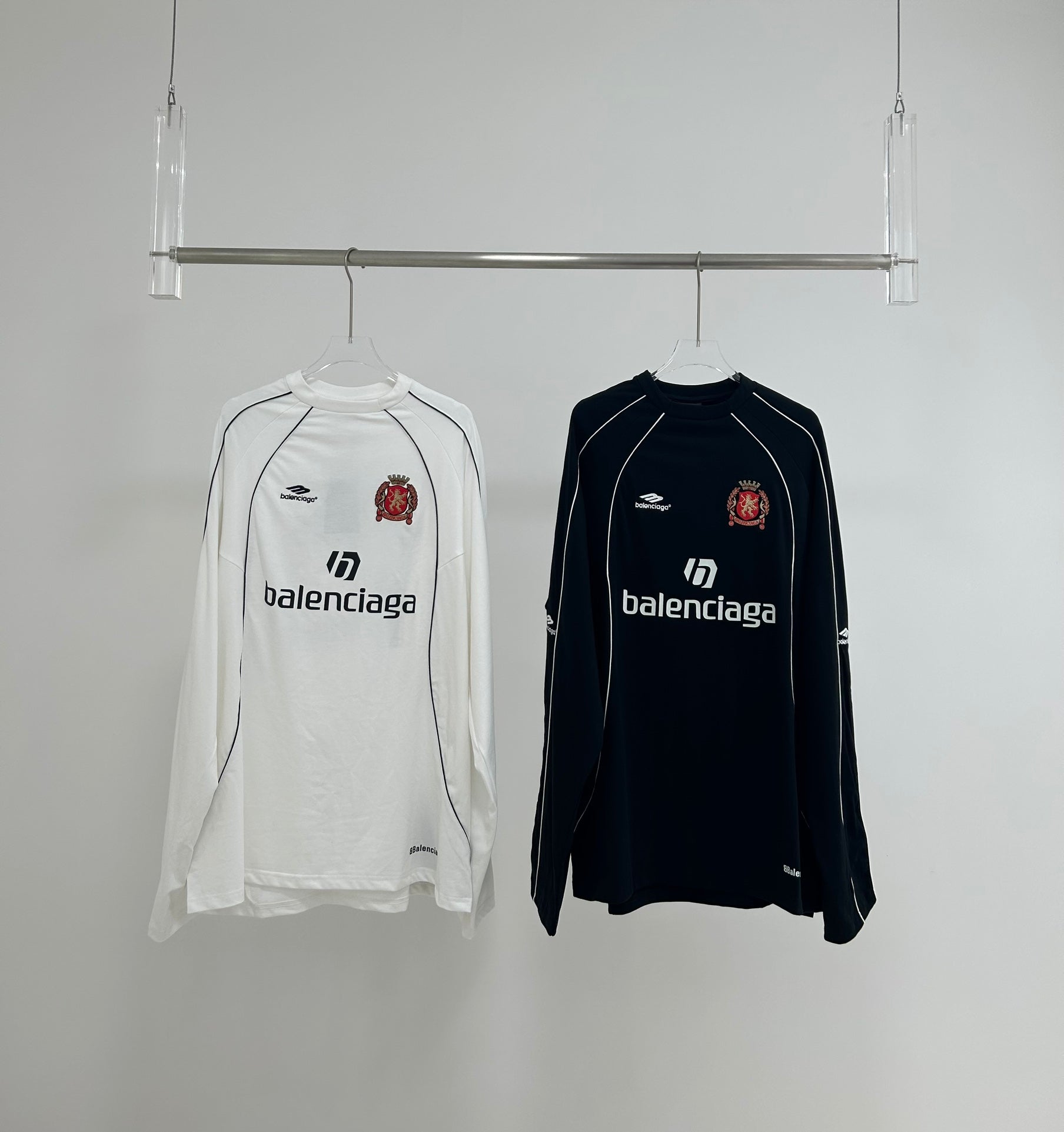 Balenciaga - Manchester United embroidered long sleeve t-shirt 0036