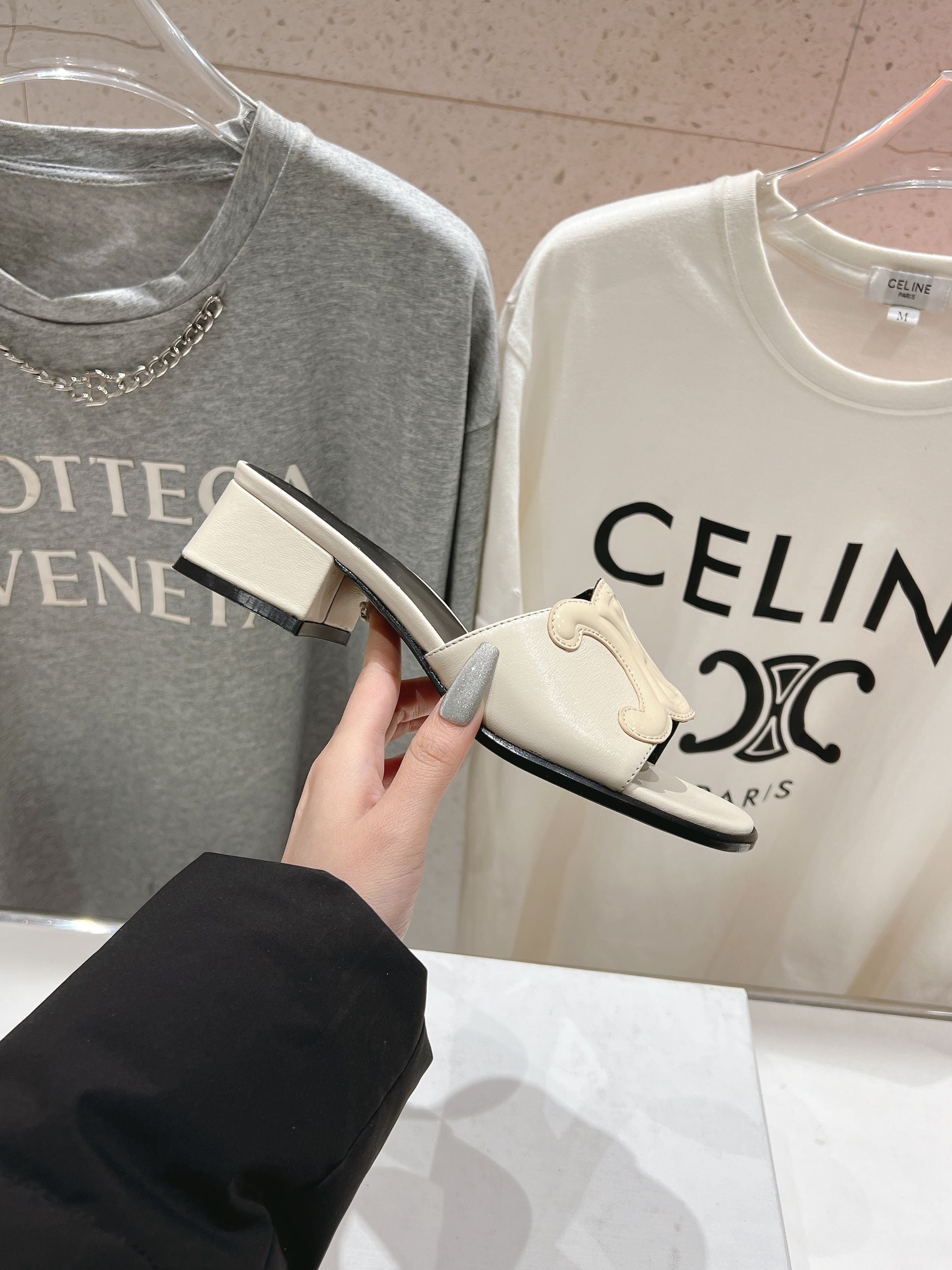 CELINE 25C CLEMENCE MULE WHITE SHEEPSKIN 236749