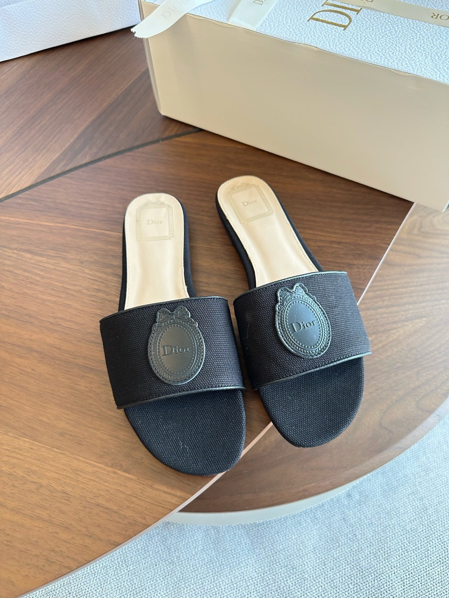 Dior 2026 Medaillon Logo Sandal Canvas Leather 922436