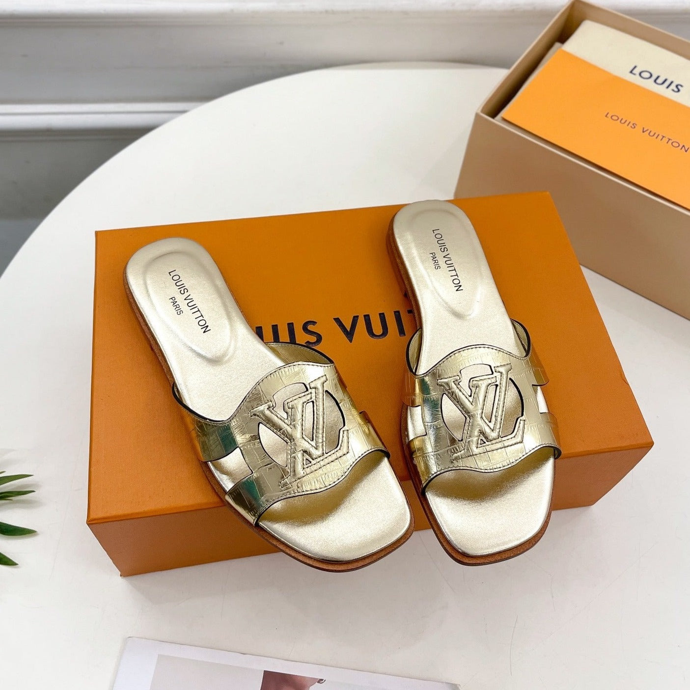 isola flat mule gold metalic calfskin