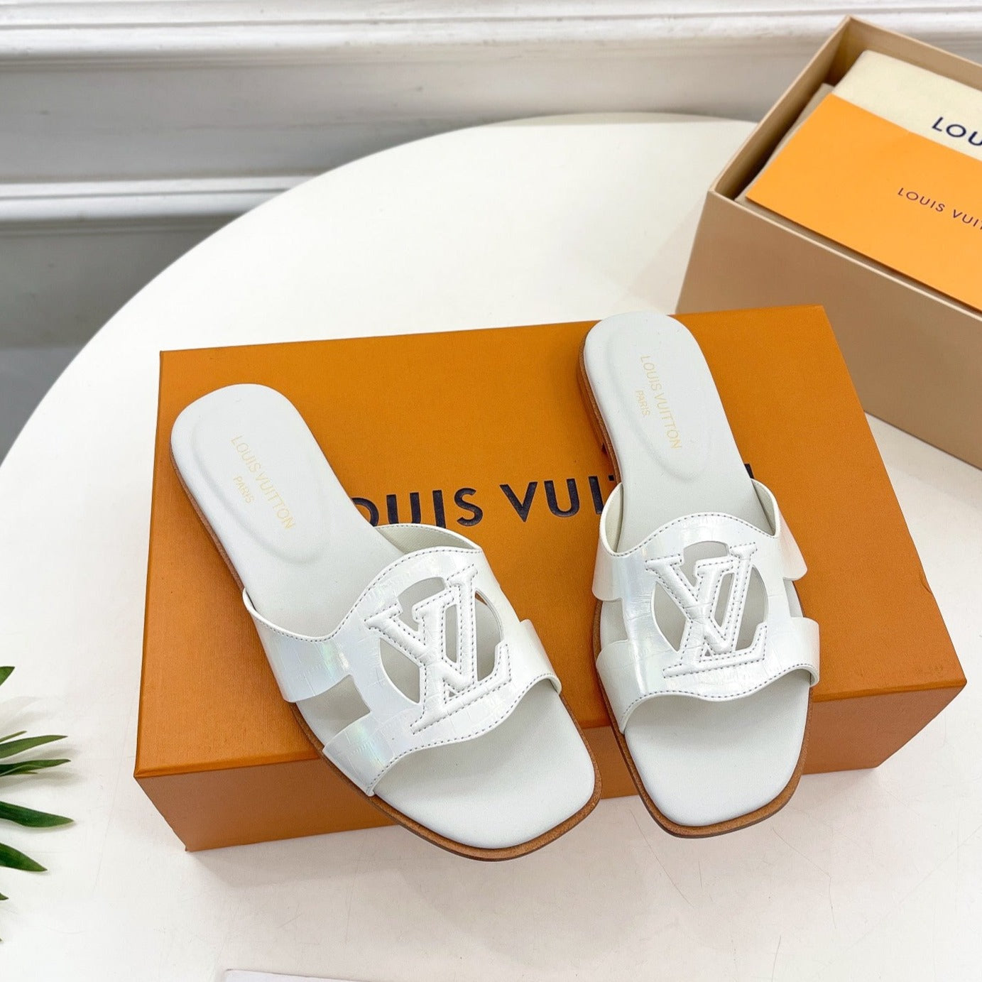 isola flat mule white calfskin