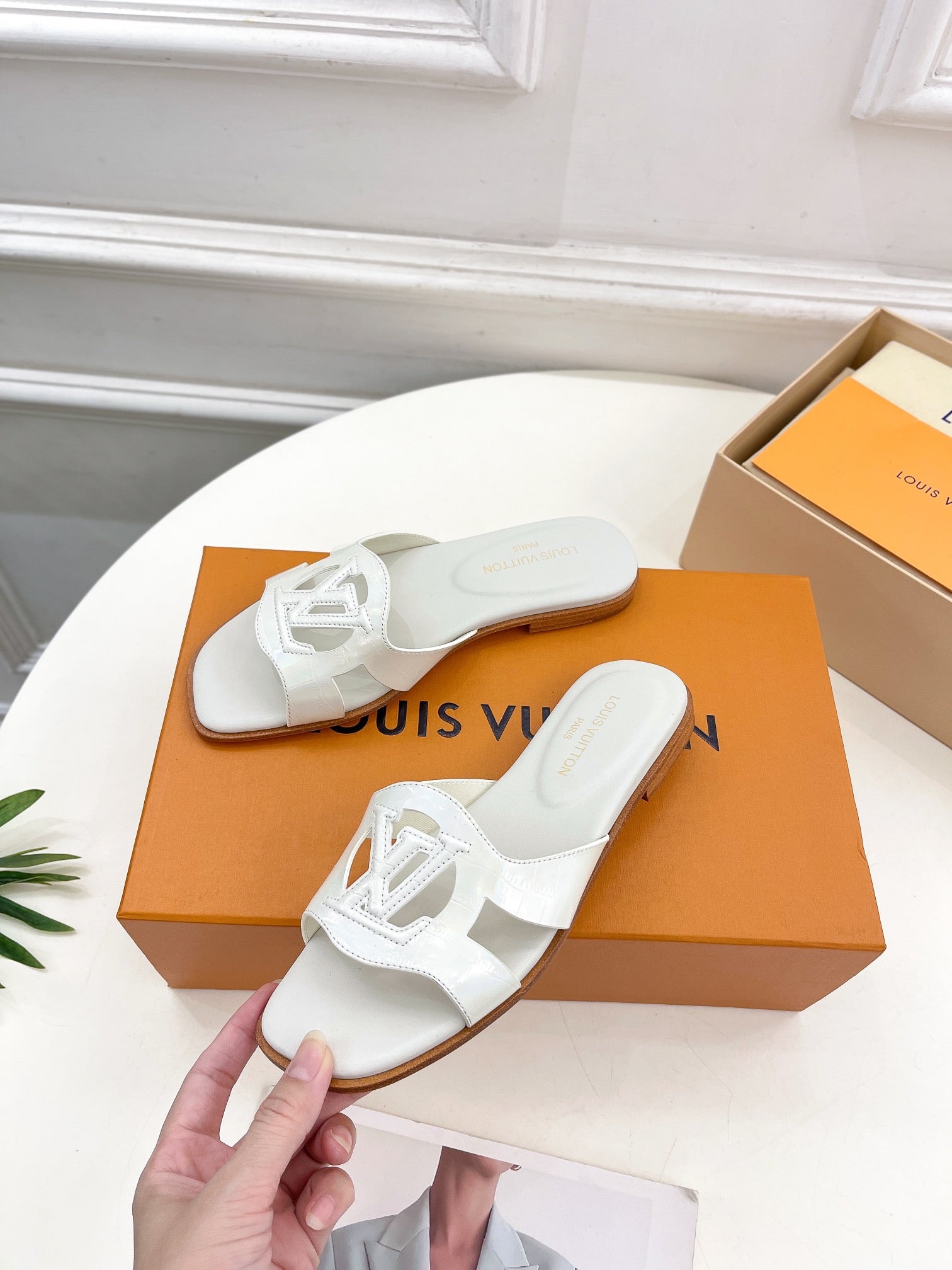 isola flat mule white calfskin