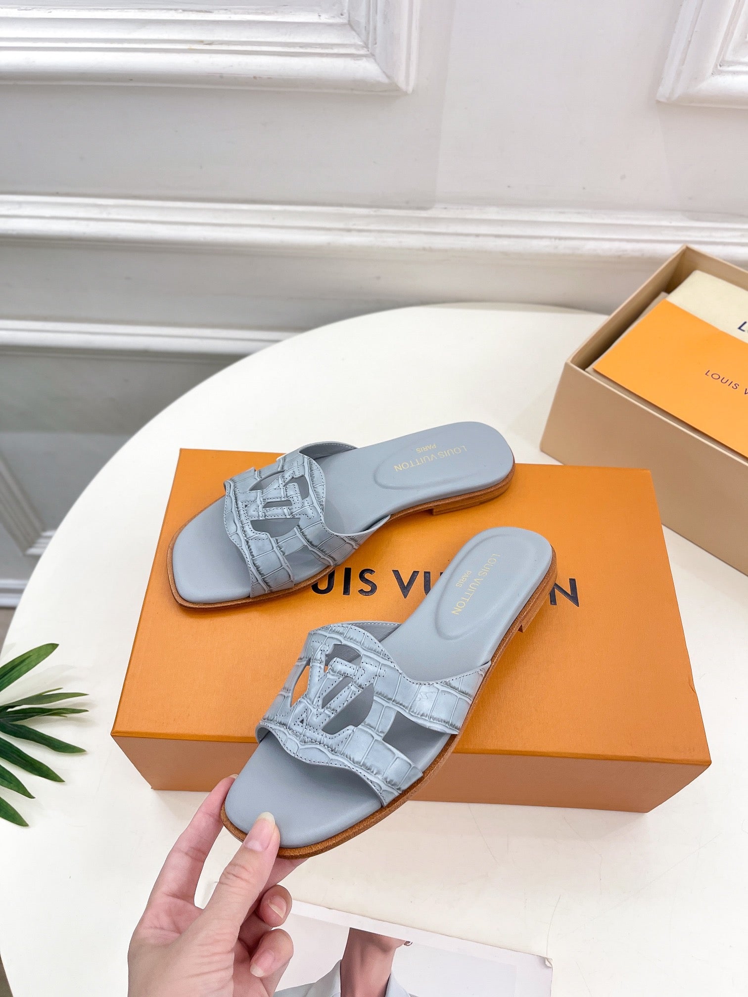 isola flat mule grey calfskin