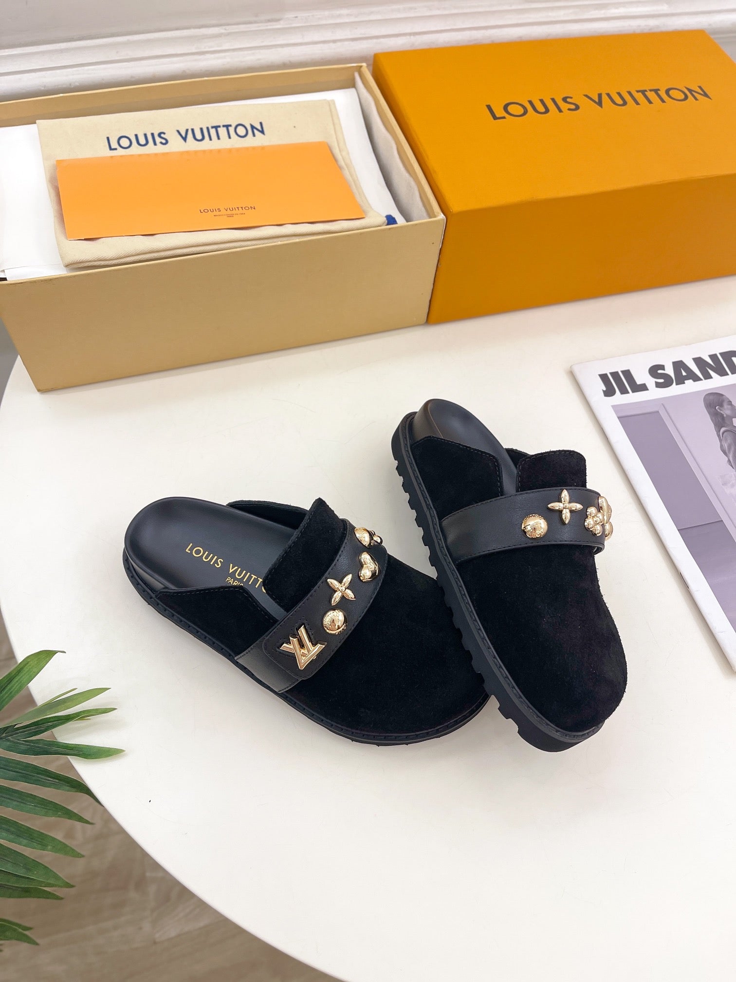 LV Cosy Flat Comfort Clog Black Suede