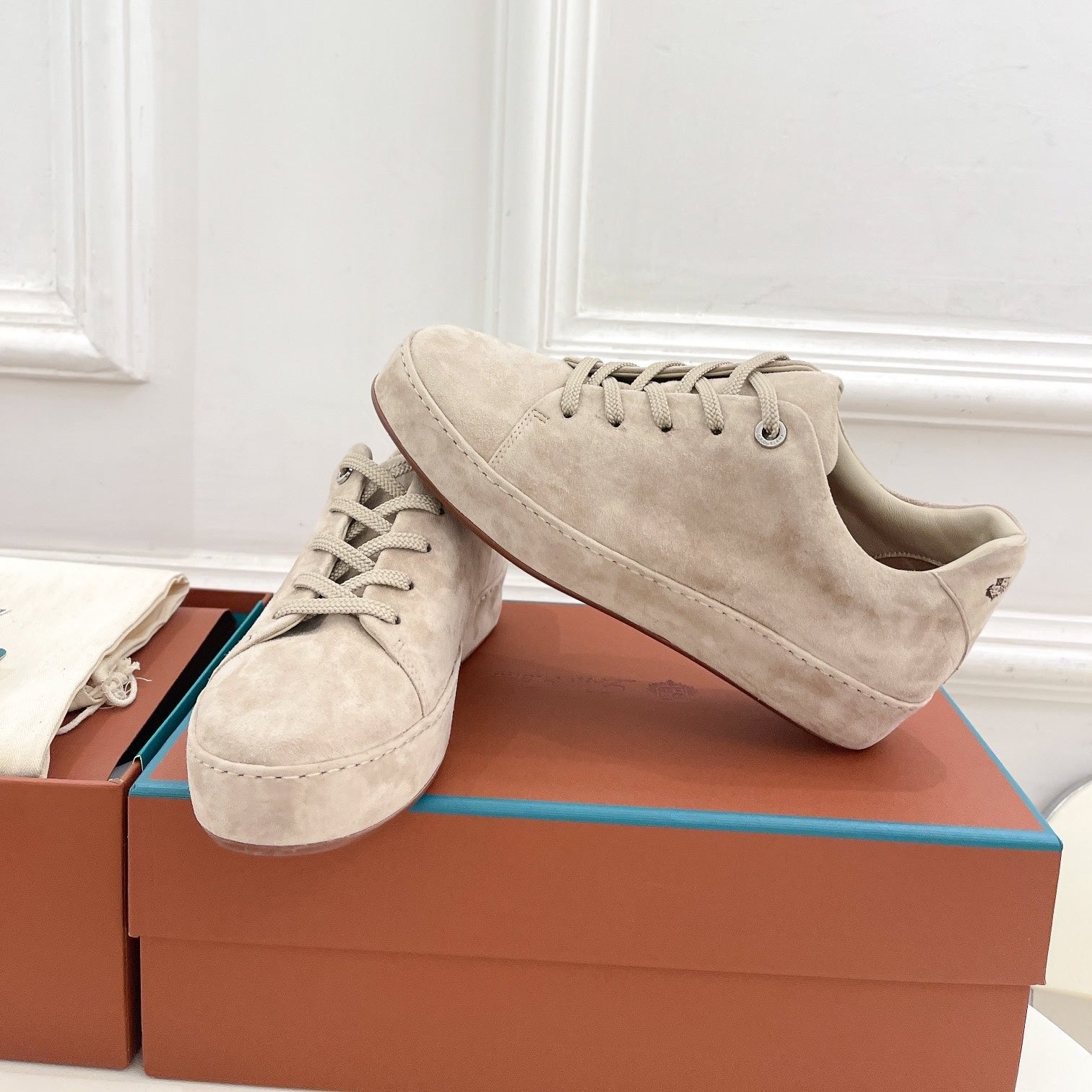 LP Nuage Sneaker In Light Beige Suede 988287