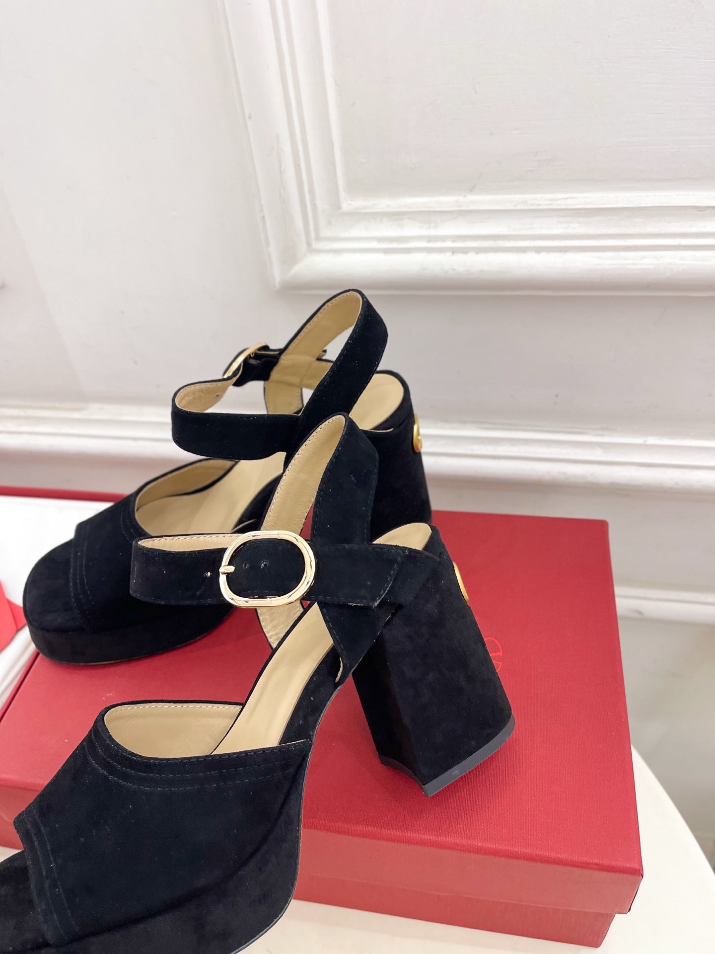 VT Garavani 25 Platform Black Suede 330964