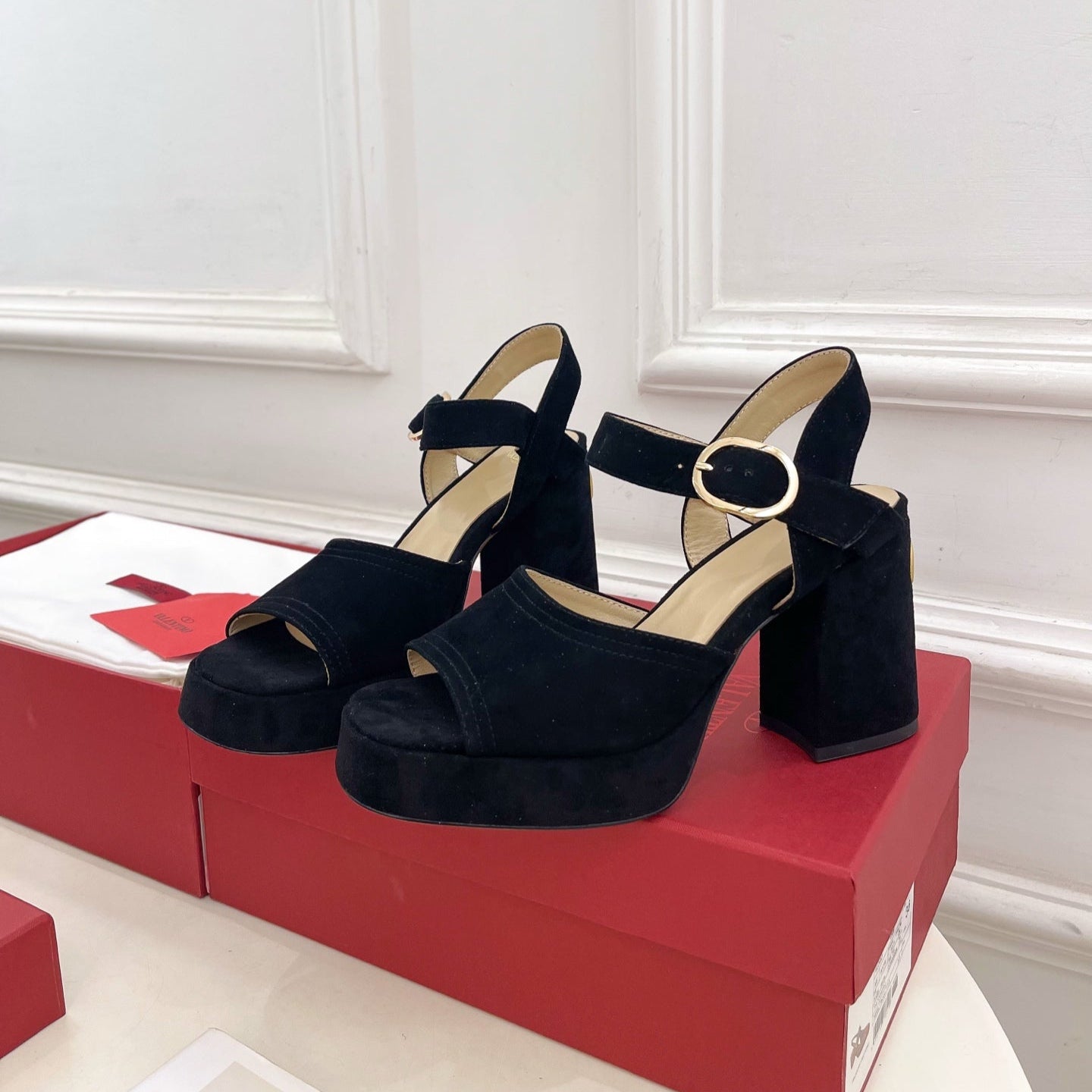 VT Garavani 25 Platform Black Suede 330964