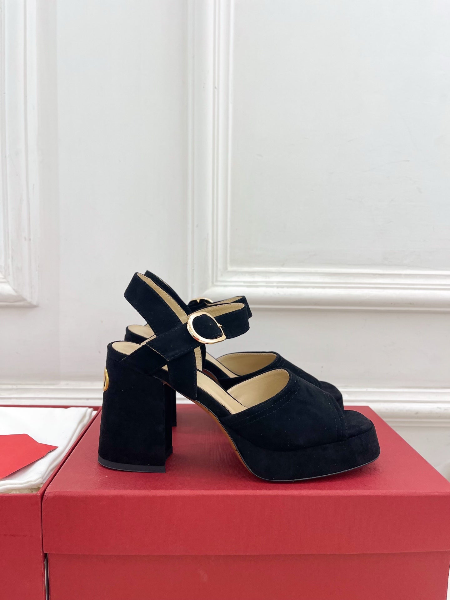 VT Garavani 25 Platform Black Suede 330964