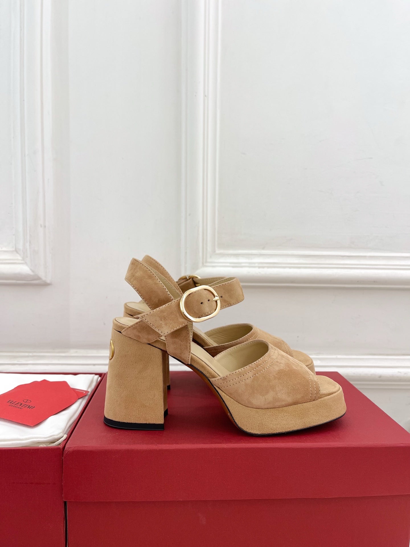 VT Garavani 25 Platform Beige Suede 330966