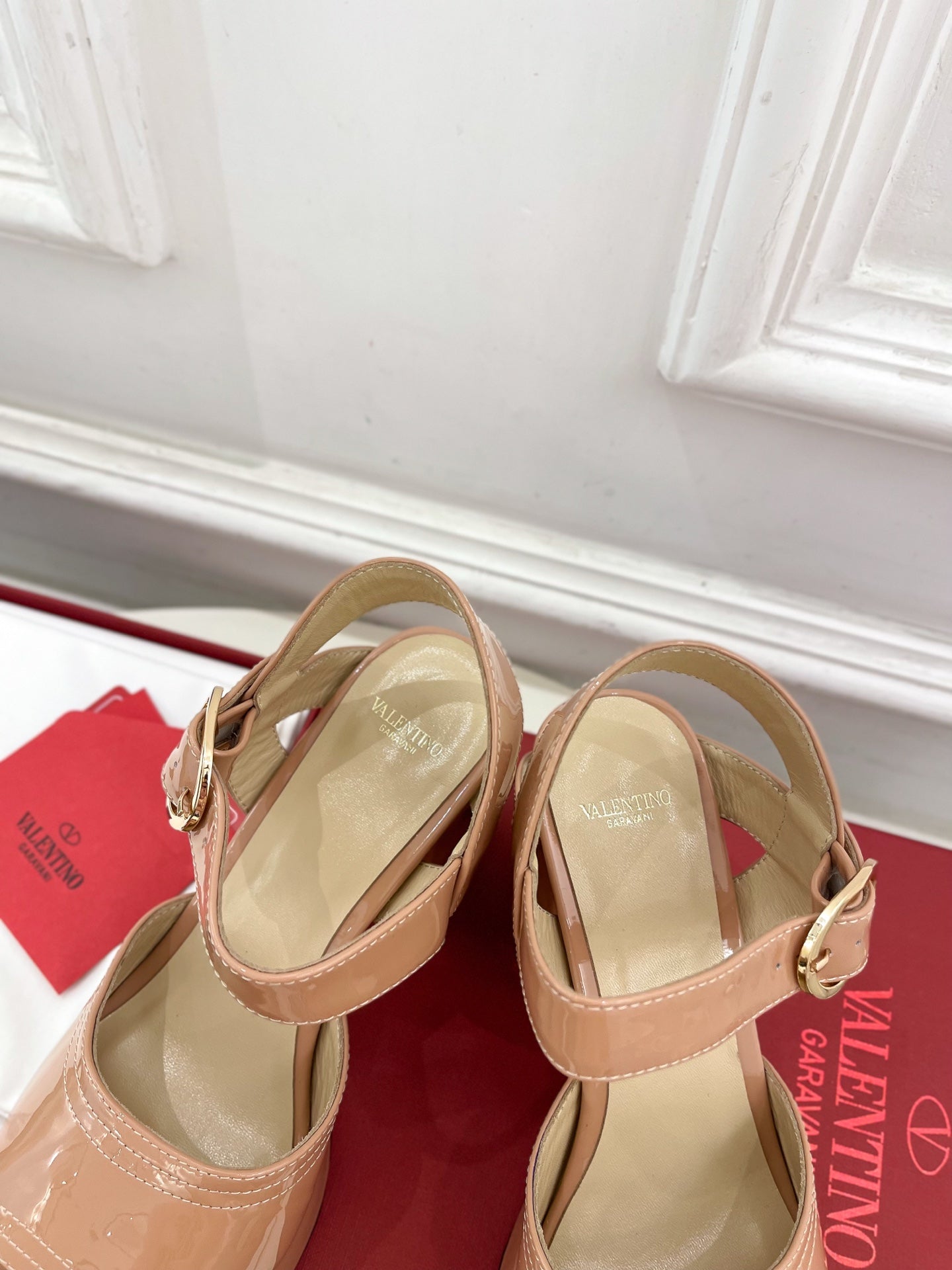 VT Garavani 25 Platform Pink Nude Cow Patent Leather 330969