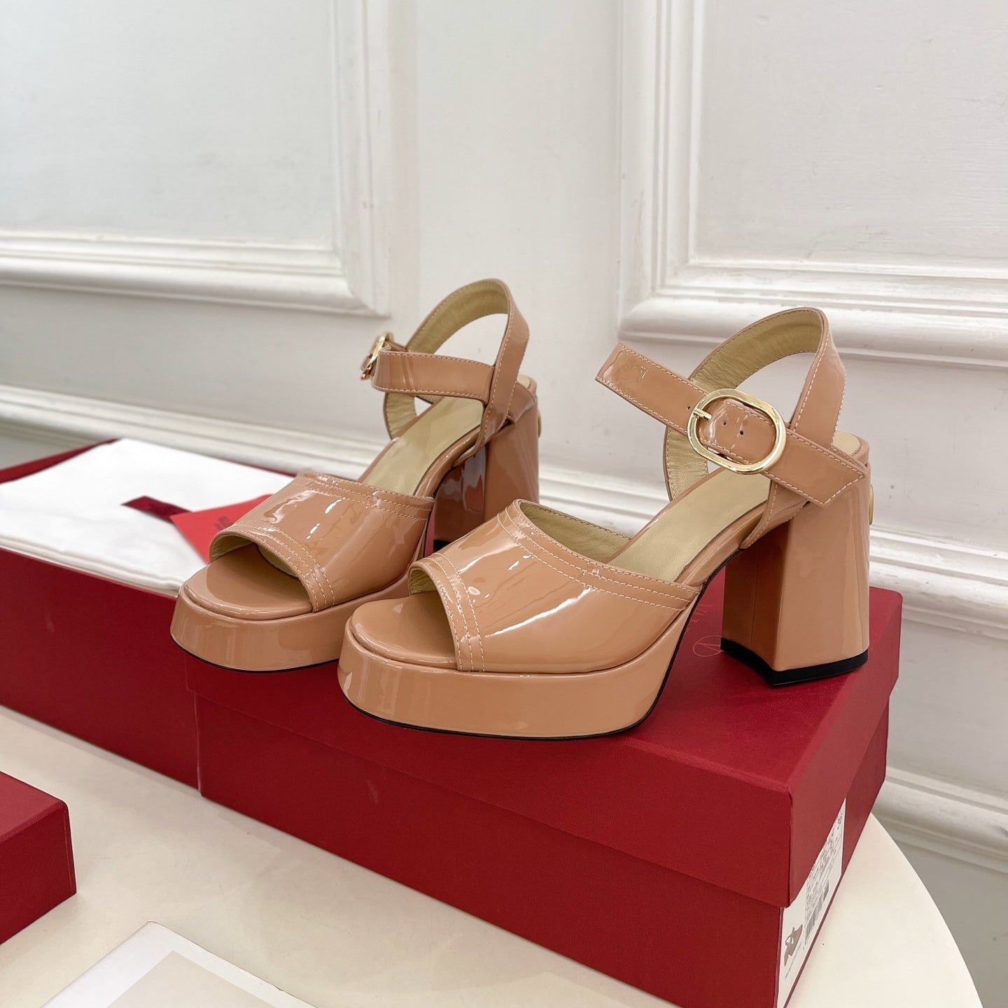 VT Garavani 25 Platform Pink Nude Cow Patent Leather 330969