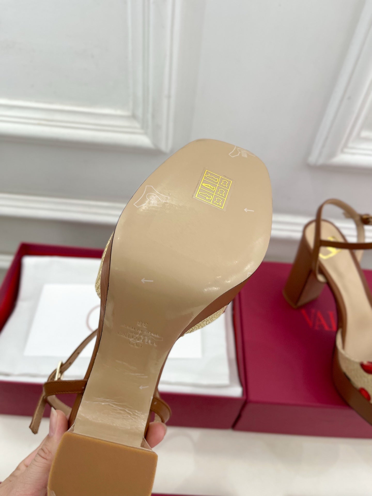 VT 25 Vlogo Platform Sandals Cherry Ankle Calfskin 330980