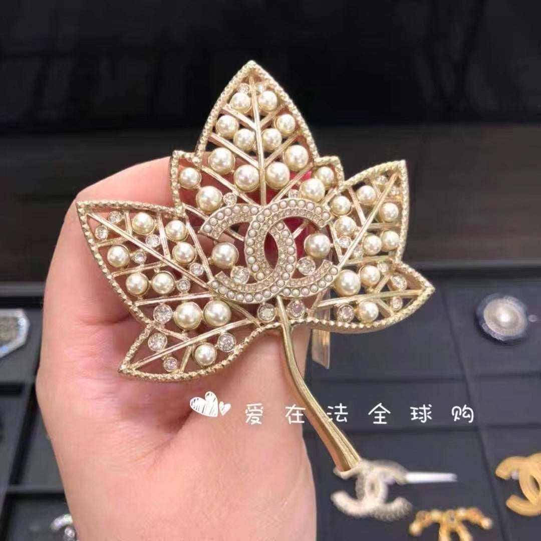 CC Brooch 156492