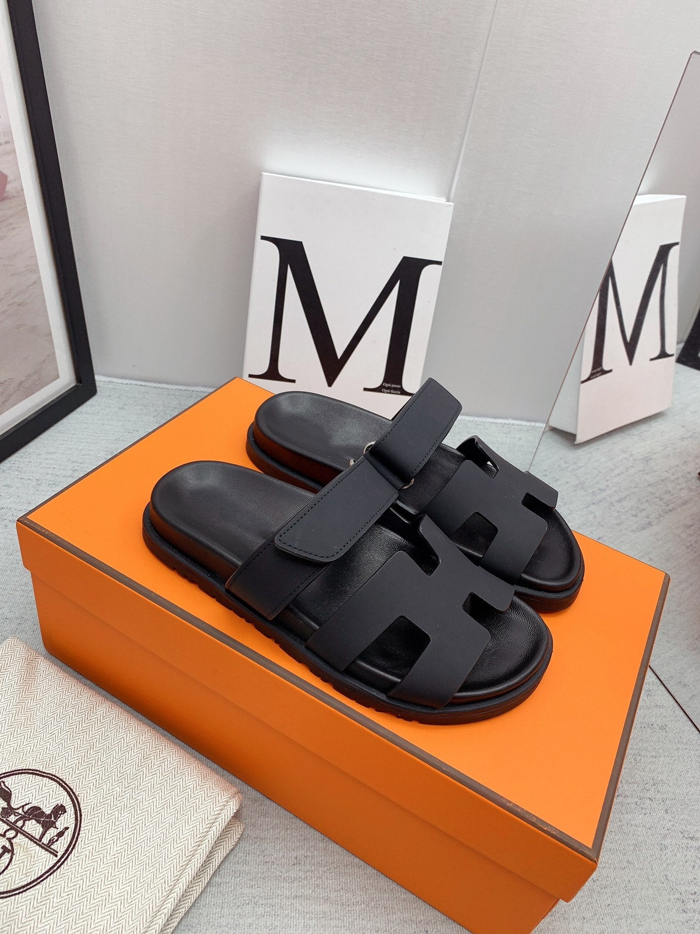 Chypre Sandal Black