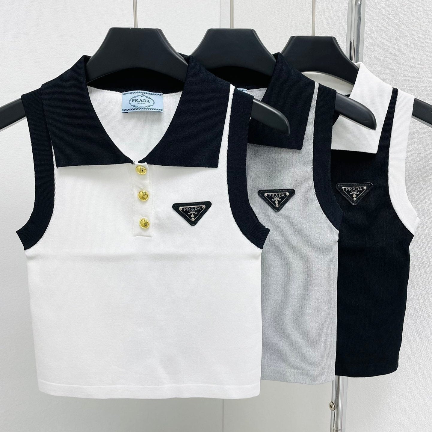 Pra Contrast Colour Lapel Vest